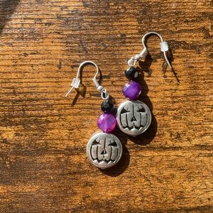 Pumpkin Season earrings.